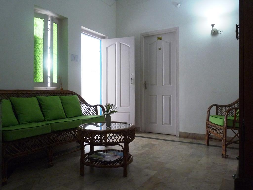 Hotel L'Escale Puducherry Exterior foto